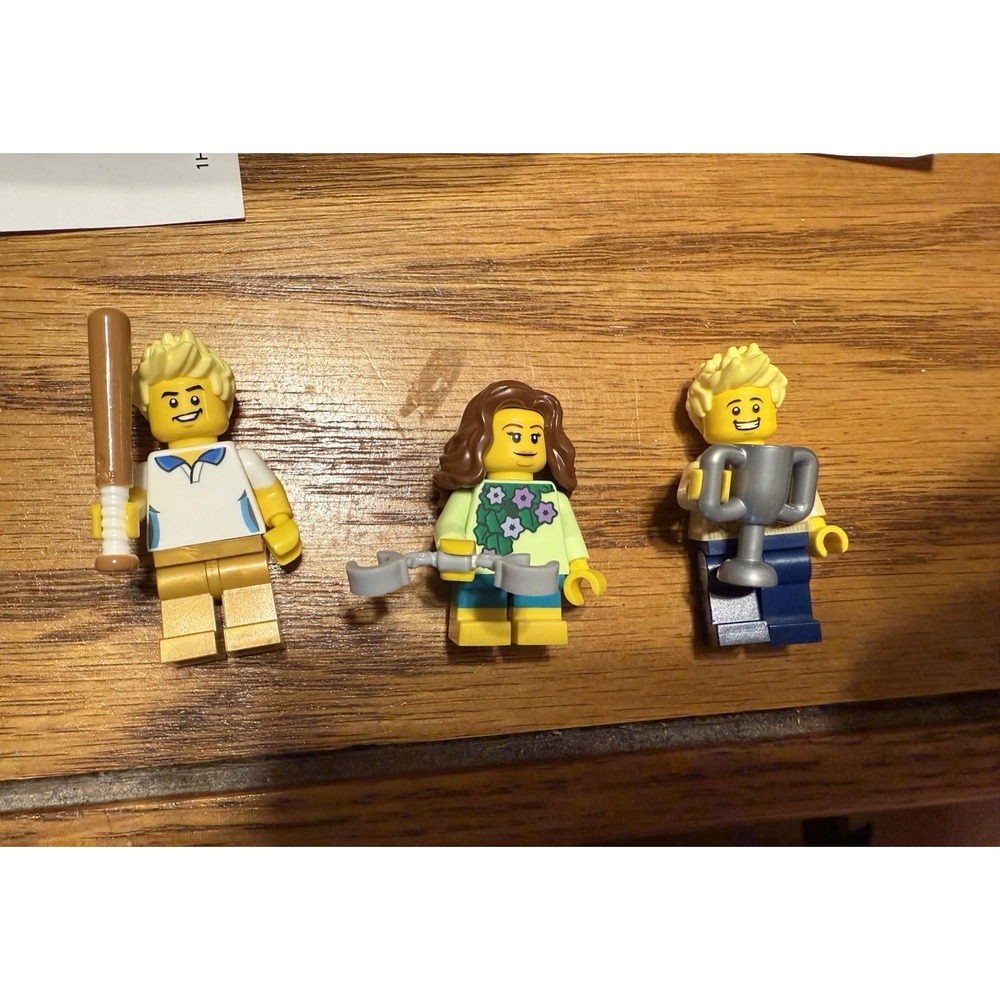 3 Lego Mini Figures